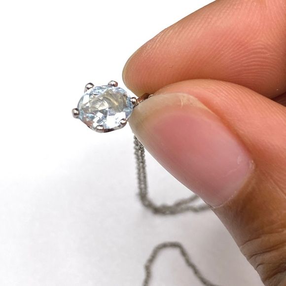 Estate Necklace 14k White Gold and Aquamarine Pendant Necklace - Picture 2 of 15